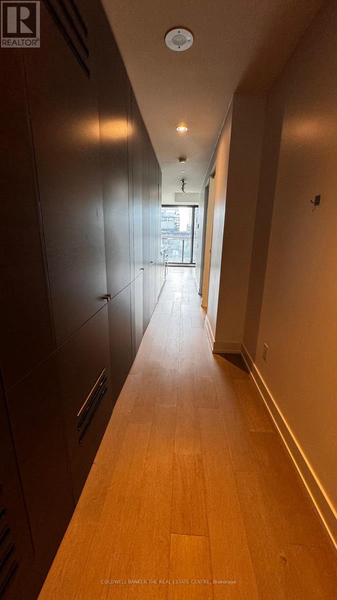 Photo 3 of 915 629 King Street W, Toronto ON