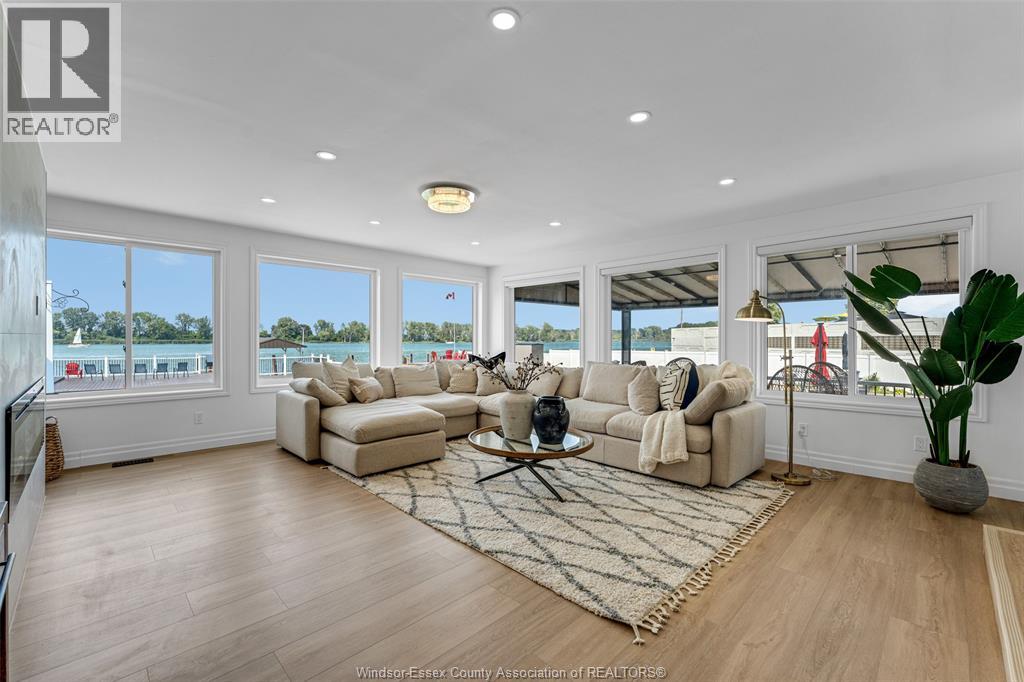 Photo 27 of 8830 Riverside Drive East, Windsor ON
