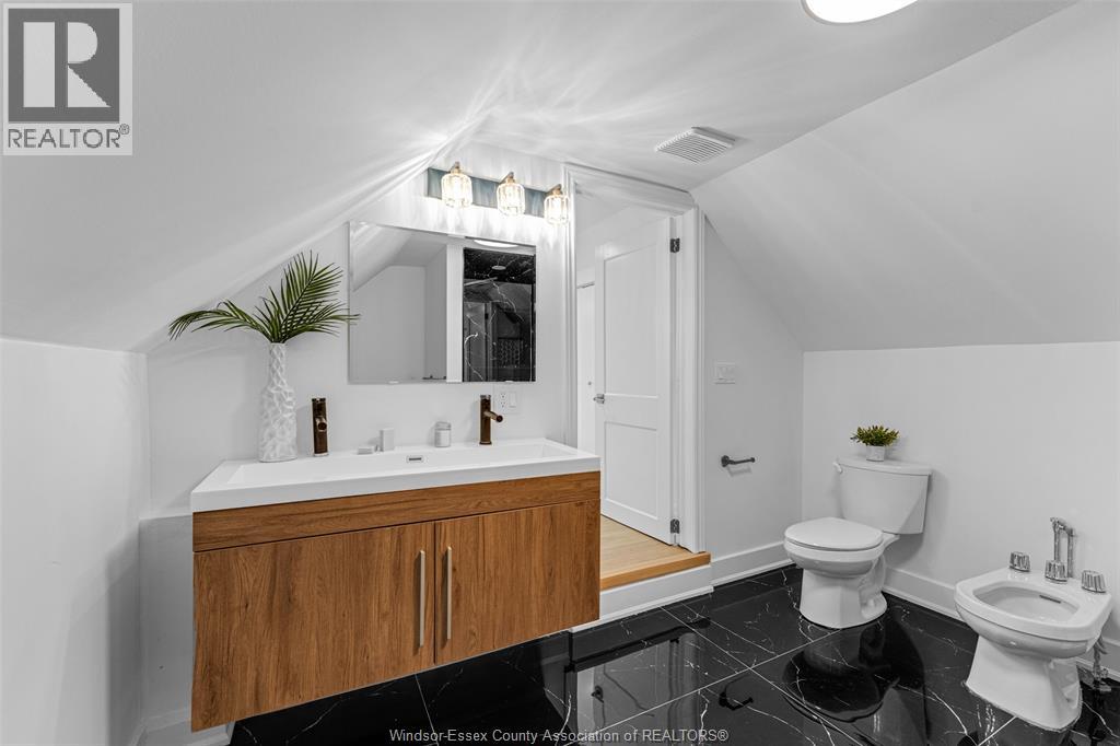 Photo 34 of 8830 Riverside Drive East, Windsor ON