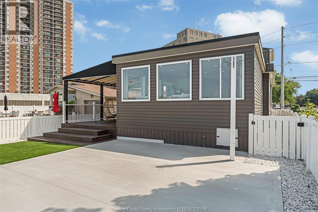 Photo 45 of 8830 Riverside Drive East, Windsor ON
