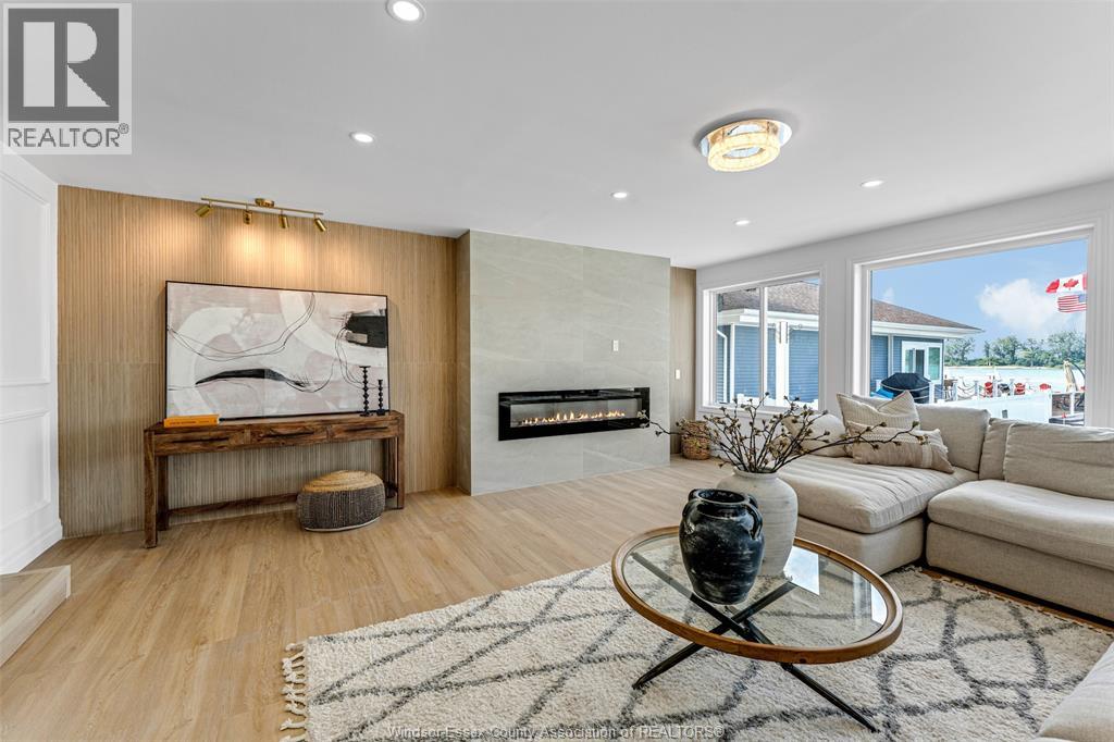 Photo 25 of 8830 Riverside Drive East, Windsor ON