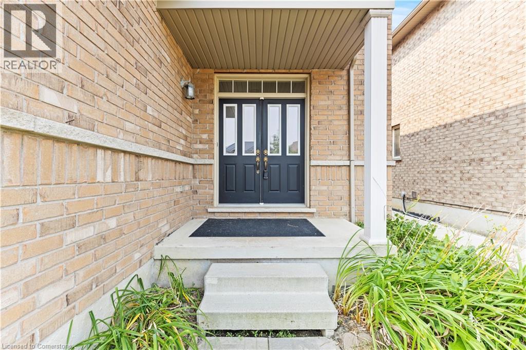 Photo 3 of 135 Raymond Road, Ancaster ON