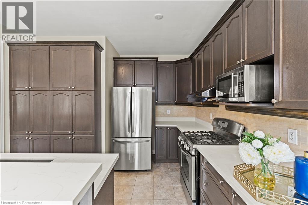 Photo 5 of 135 Raymond Road, Ancaster ON