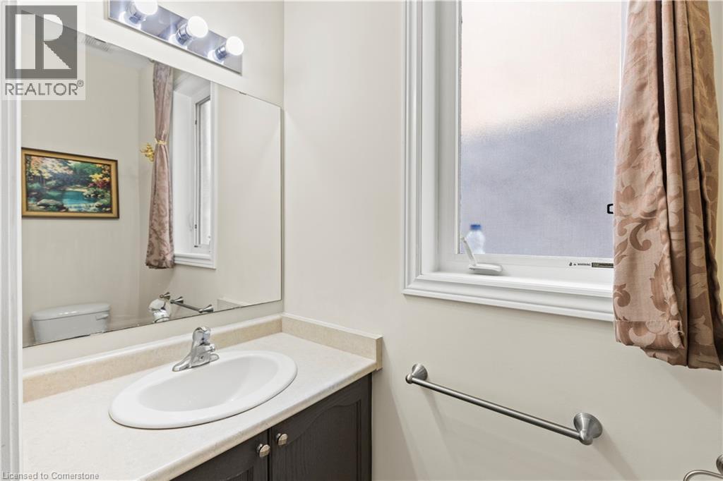 Photo 13 of 135 Raymond Road, Ancaster ON