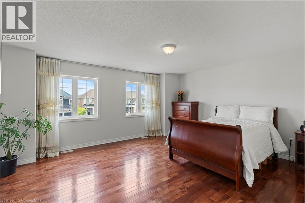 Photo 20 of 135 Raymond Road, Ancaster ON