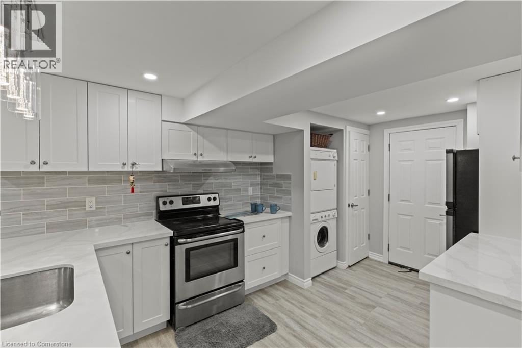 Photo 23 of 135 Raymond Road, Ancaster ON