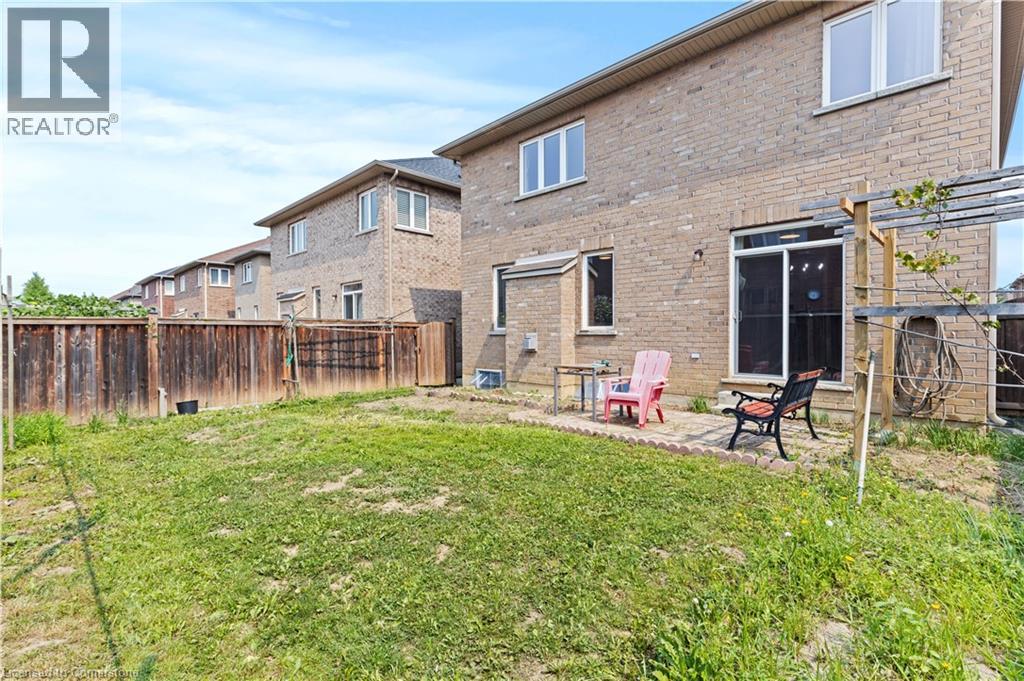 Photo 33 of 135 Raymond Road, Ancaster ON