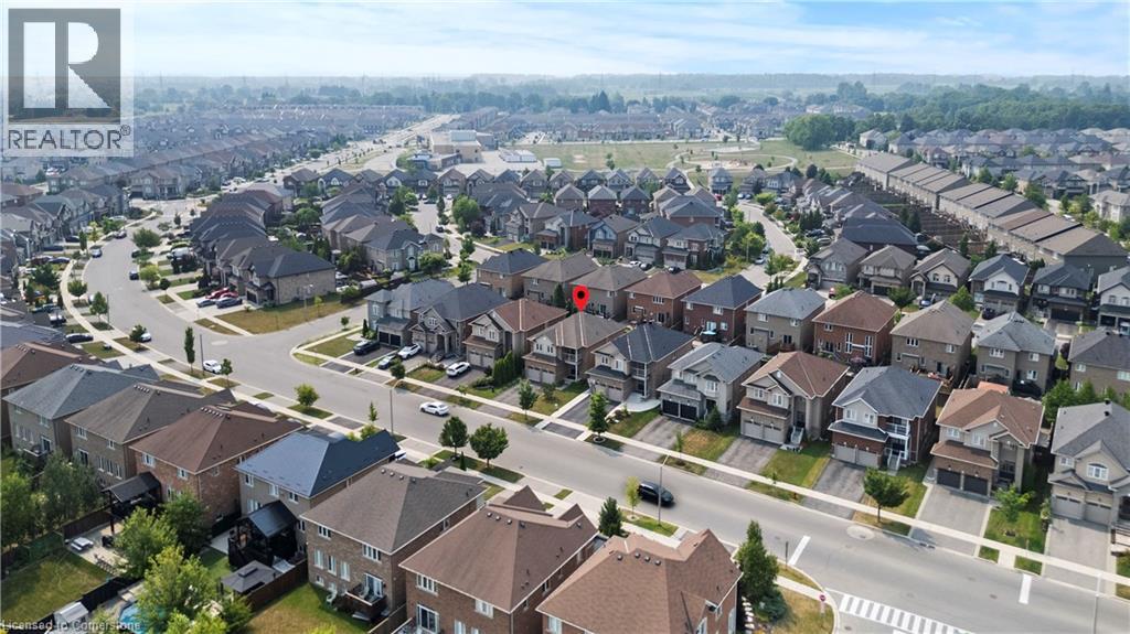 Photo 35 of 135 Raymond Road, Ancaster ON