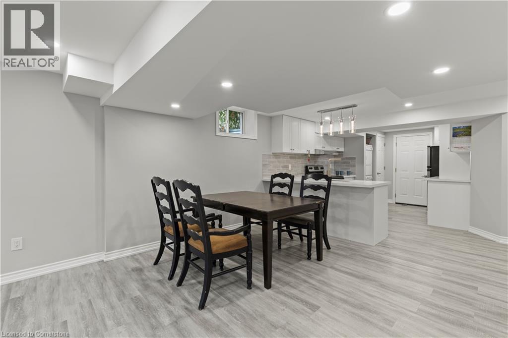 Photo 26 of 135 Raymond Road, Ancaster ON