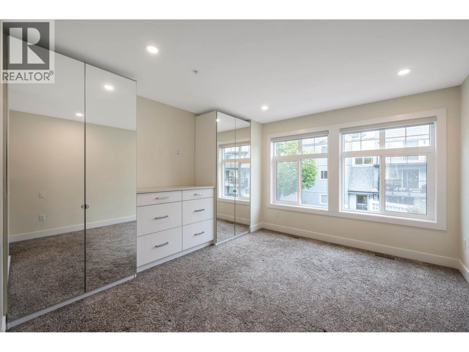 Photo 3 of 4908 Ellis Lane, Delta BC