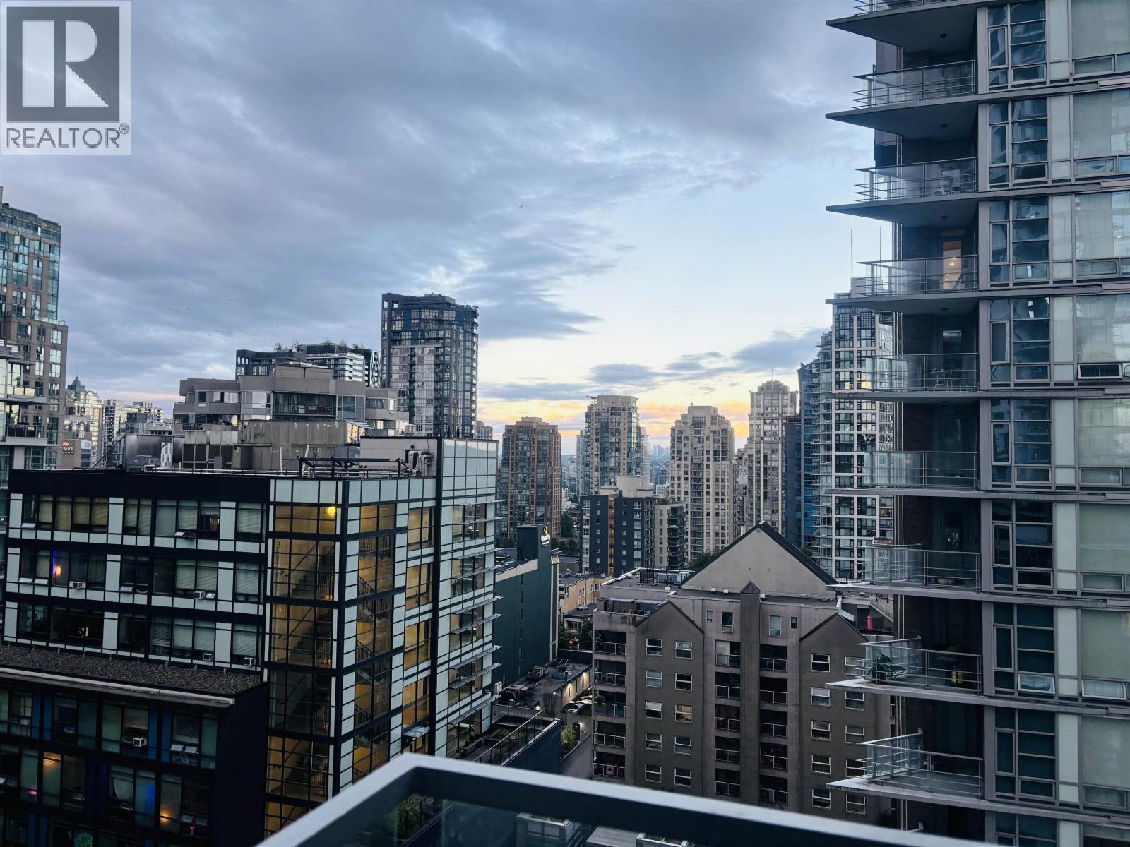 Photo 4 of 1203 1252 Hornby Street, Vancouver BC