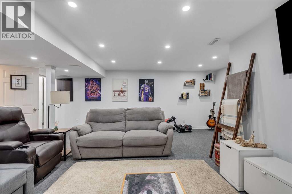 Single Family House for Sale in  Sage Valley Circle NW Sage Hill Calgary 