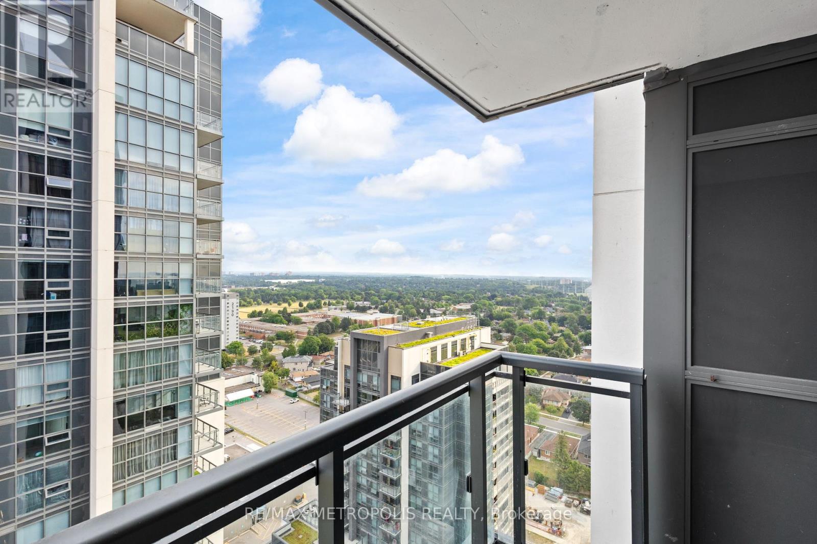 Photo 23 of 2310 20 Meadowglen Place, Toronto ON