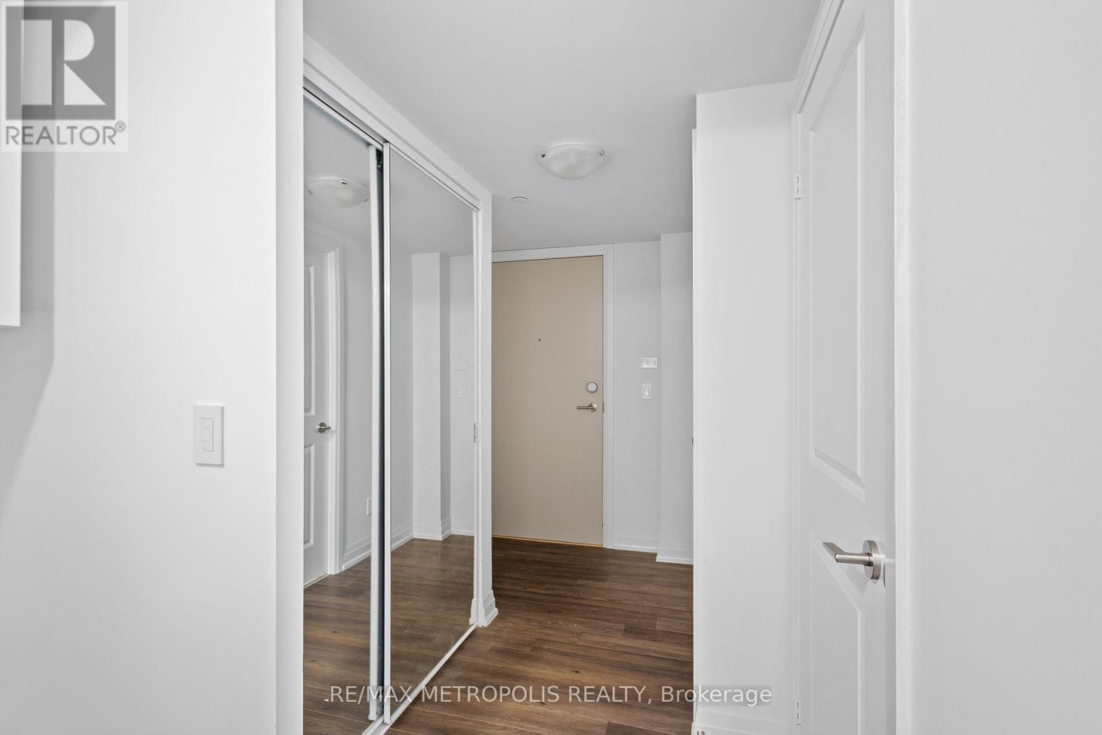 Photo 29 of 2310 20 Meadowglen Place, Toronto ON