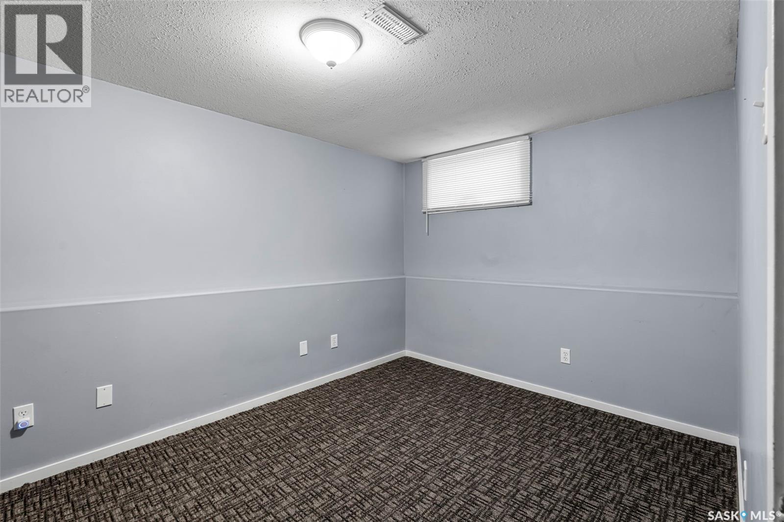 Photo 17 of 603 K Avenue S, Saskatoon SK