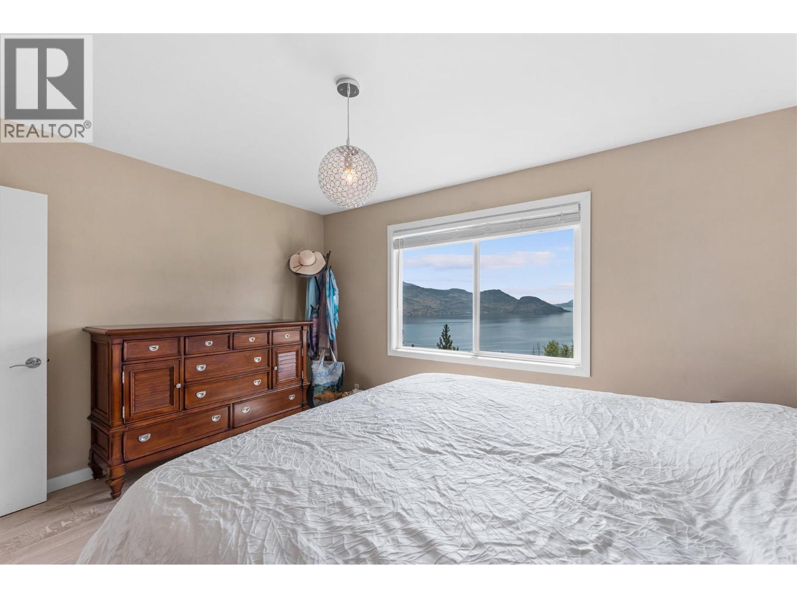  5815 MacGregor Road, Peachland