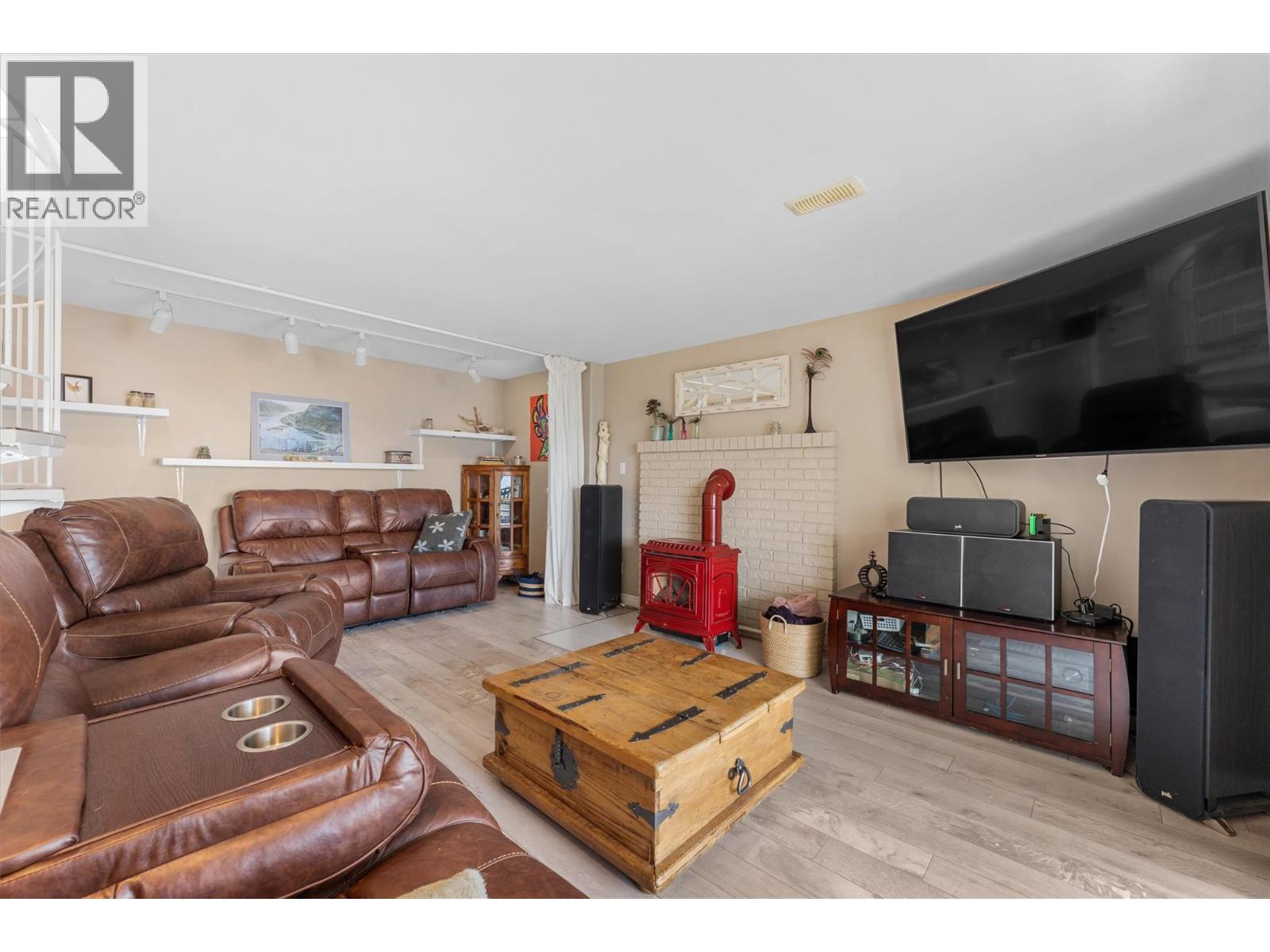  5815 MacGregor Road, Peachland