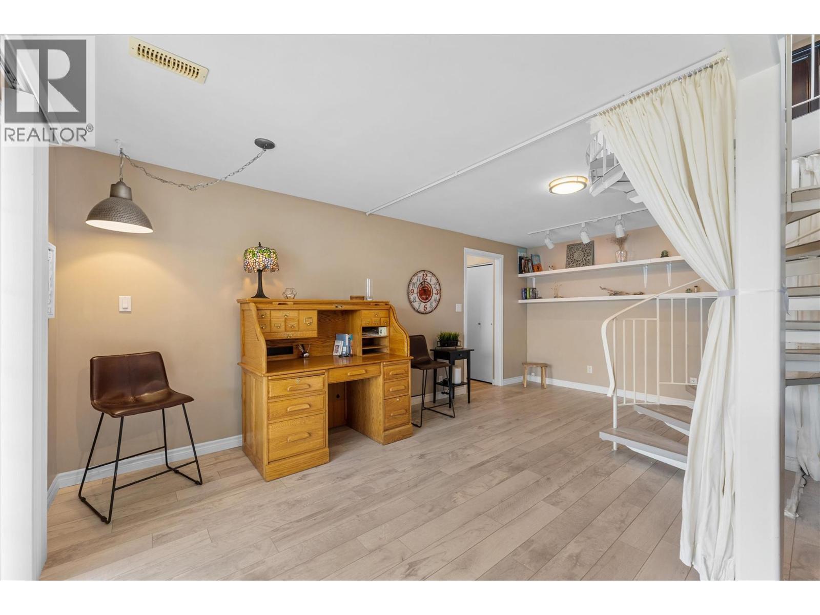  5815 MacGregor Road, Peachland