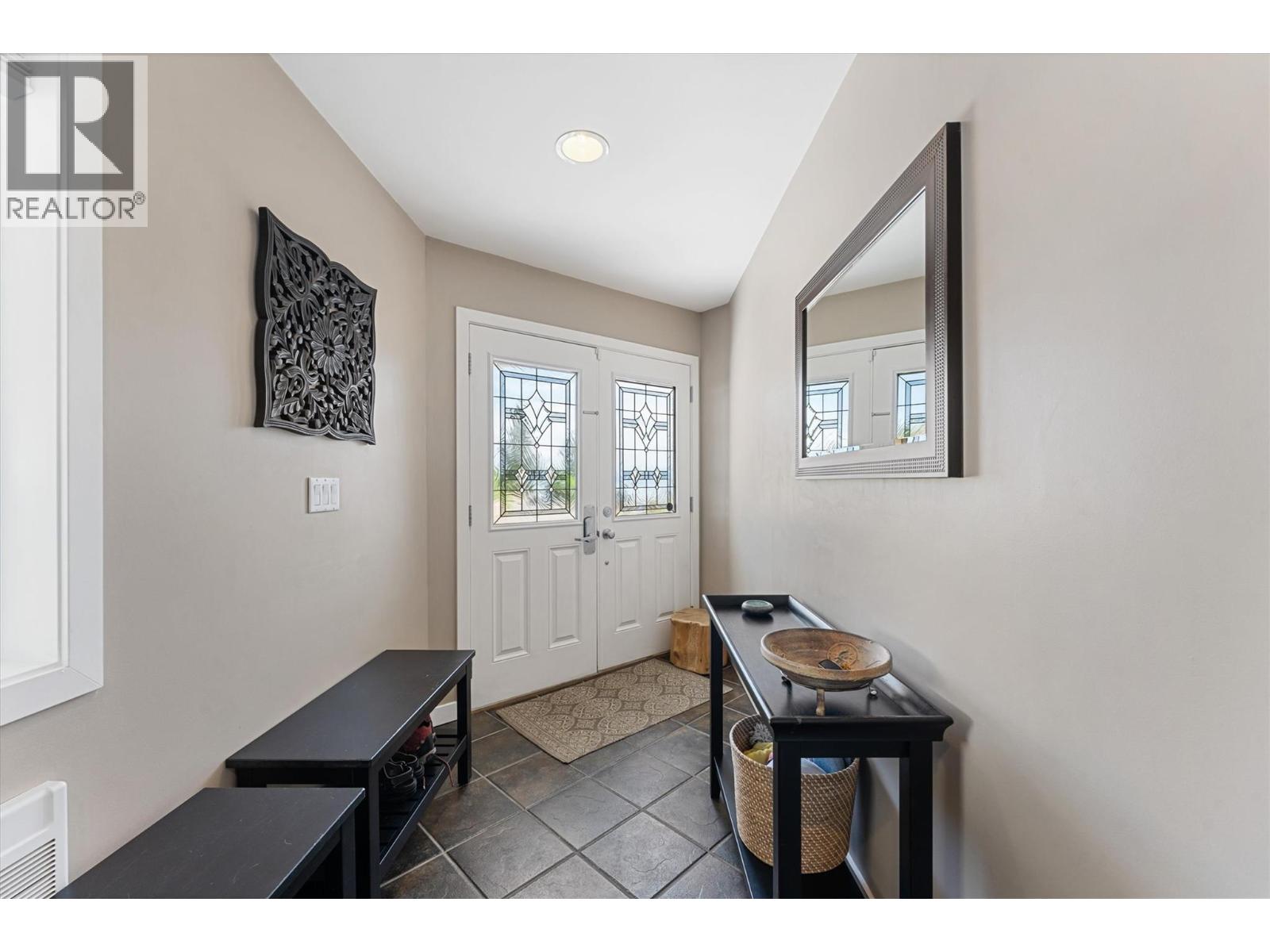  5815 MacGregor Road, Peachland