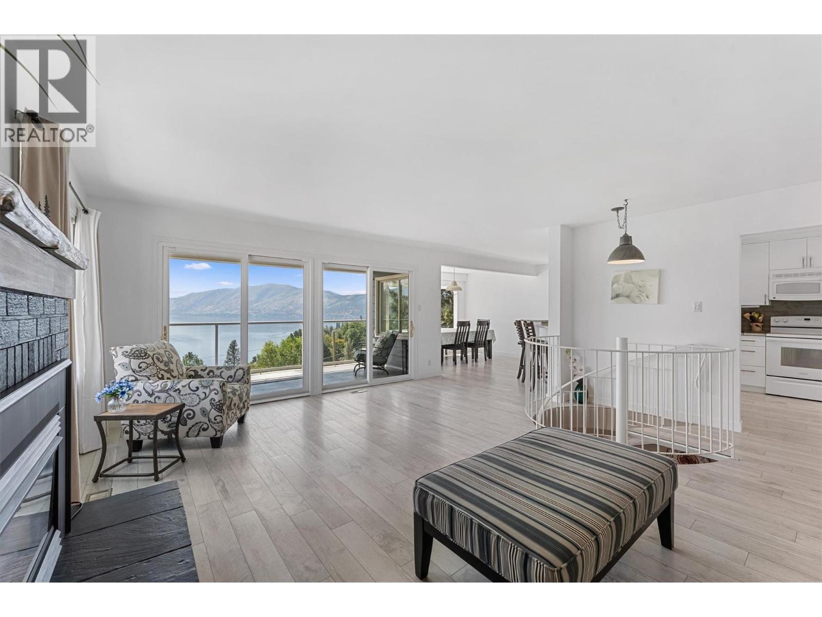  5815 MacGregor Road, Peachland