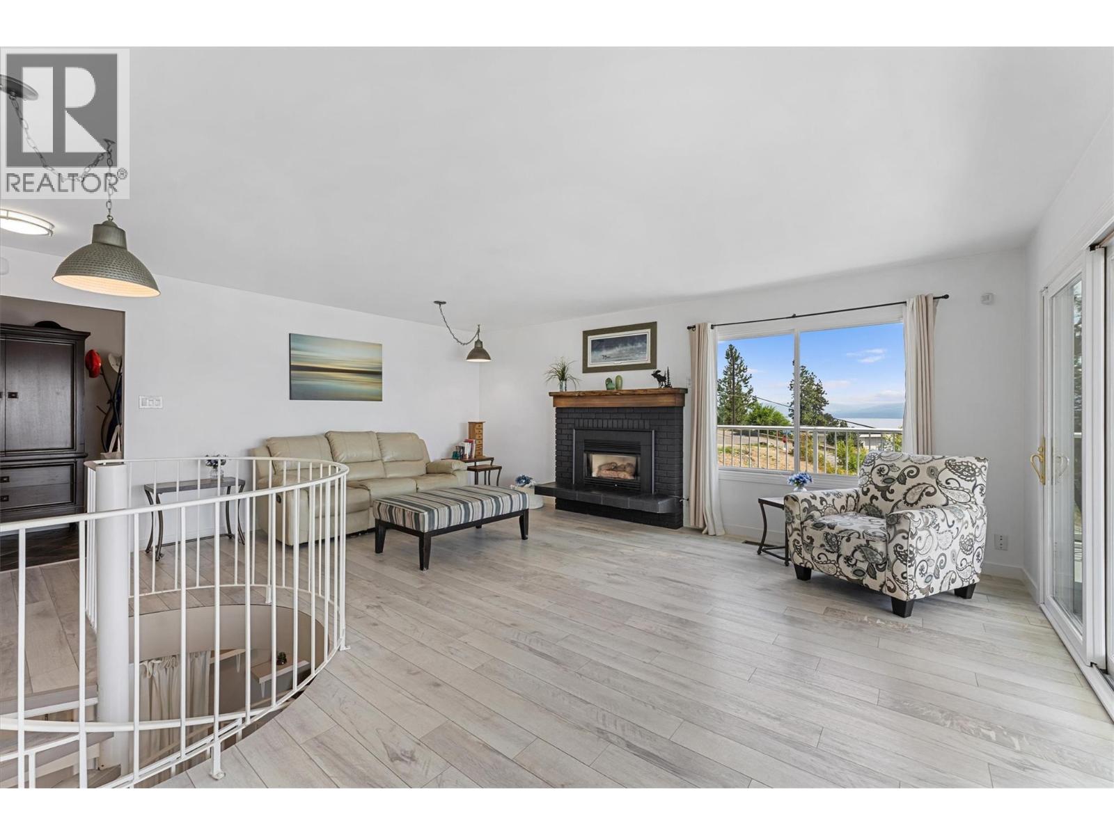  5815 MacGregor Road, Peachland