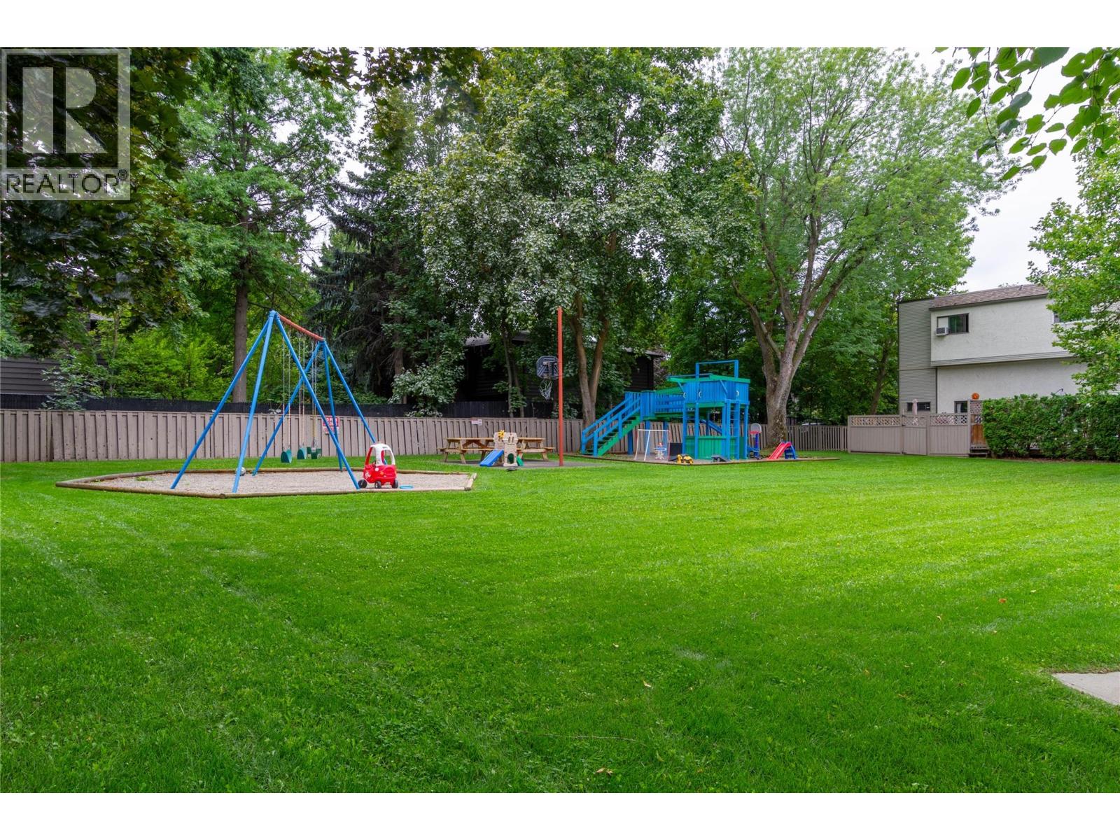 21 1985 Burtch Road, Kelowna