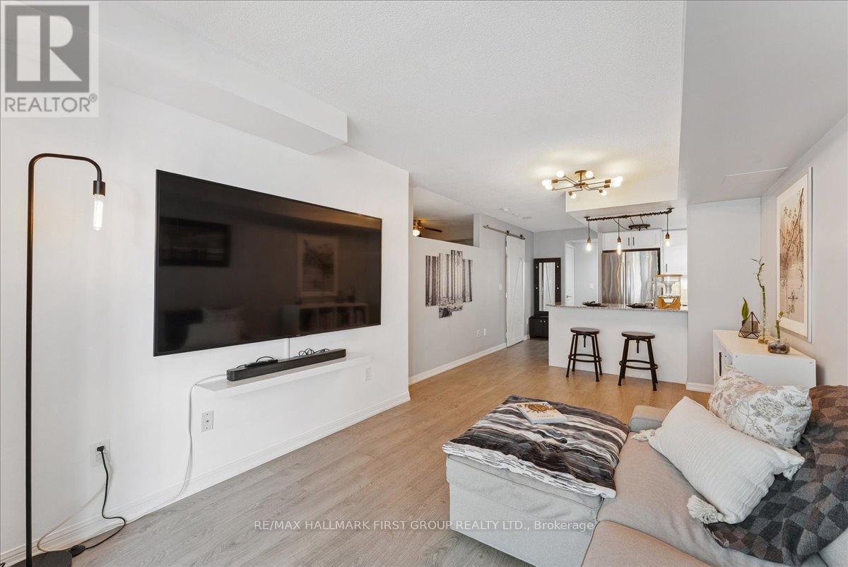 Photo 7 of 1018 65 East Liberty Street, Toronto ON