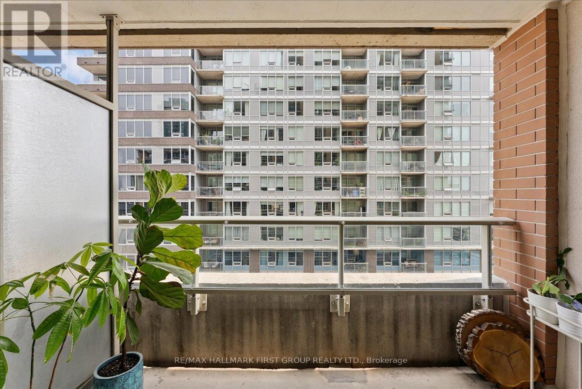 Photo 30 of 1018 65 East Liberty Street, Toronto ON