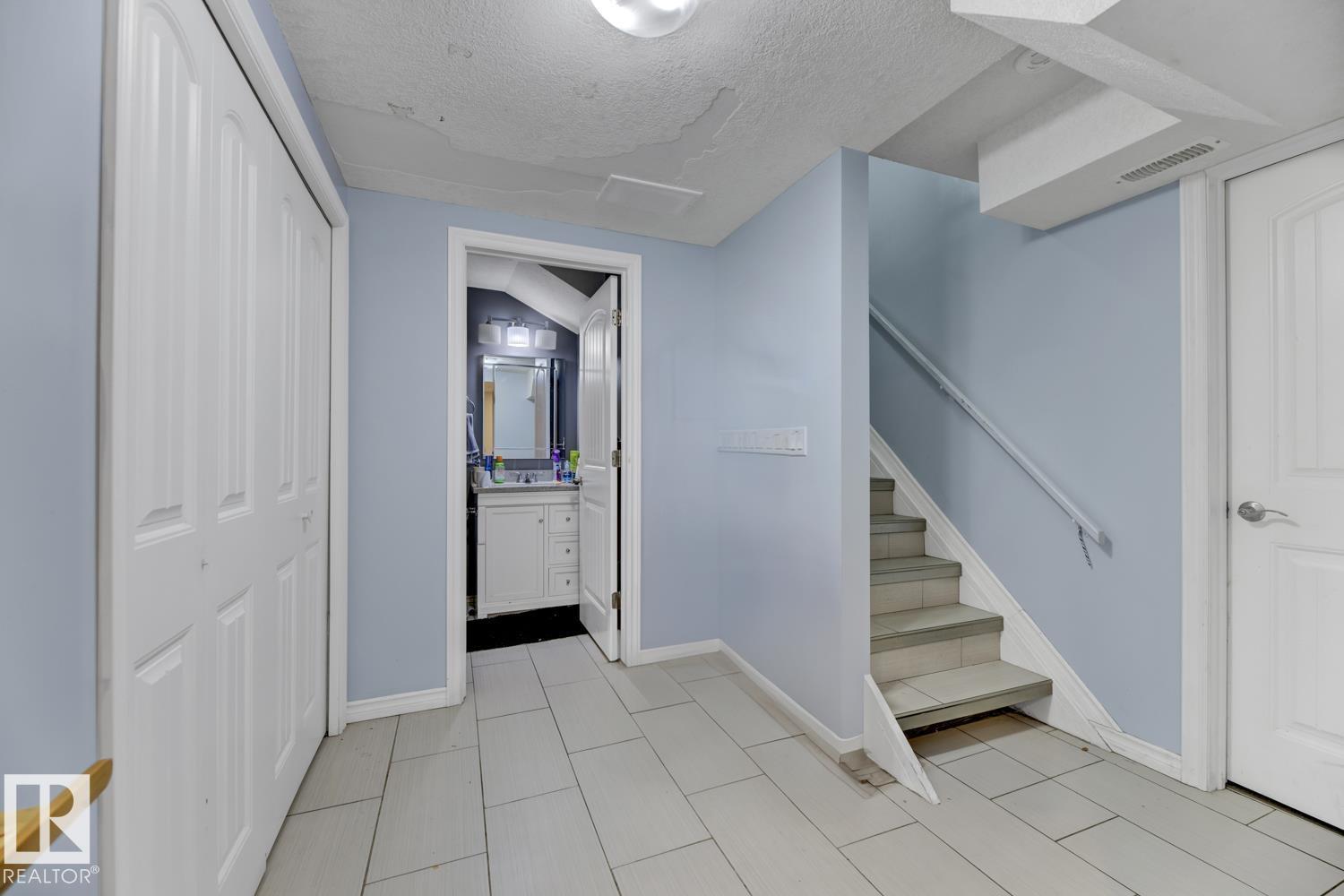 Photo 10 of 11231 72 Av Nw Nw, Edmonton AB