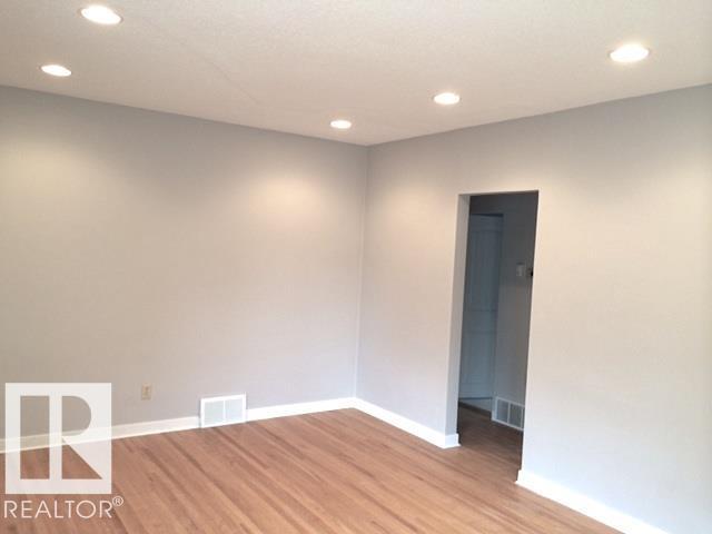 Photo 4 of 11231 72 Av Nw Nw, Edmonton AB