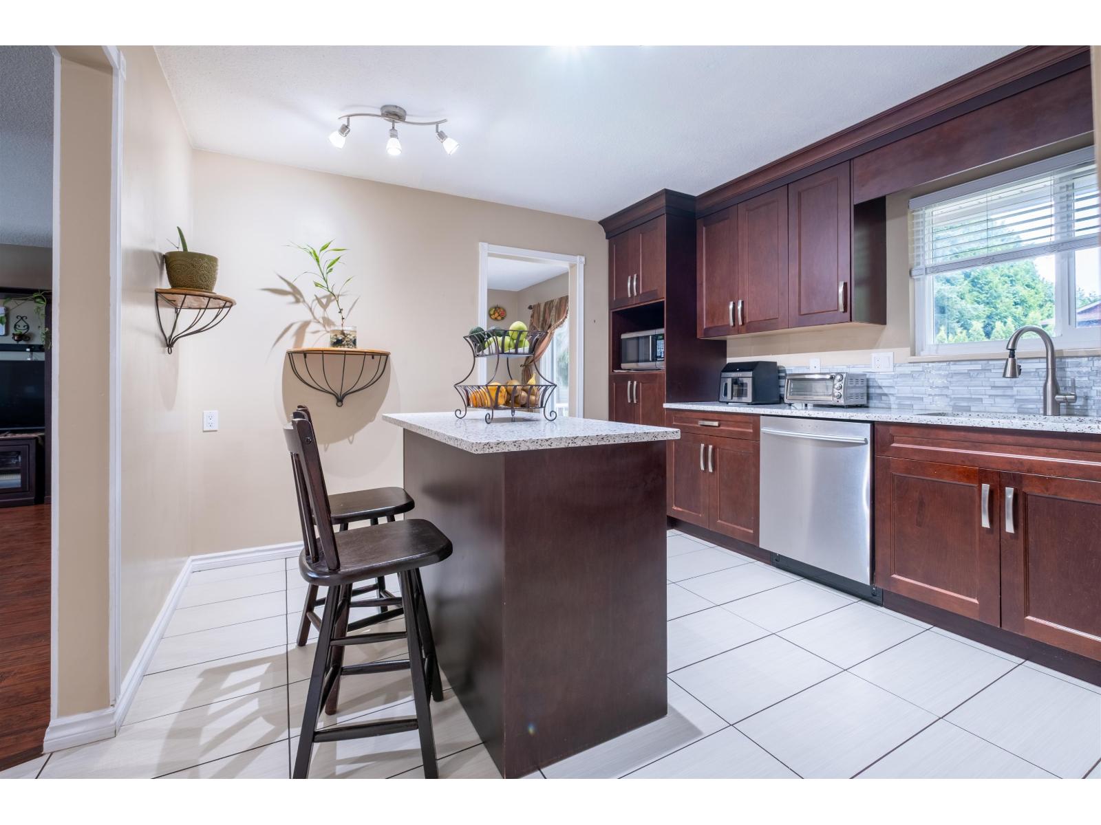 Photo 10 of 9222 132 A Street, Surrey BC