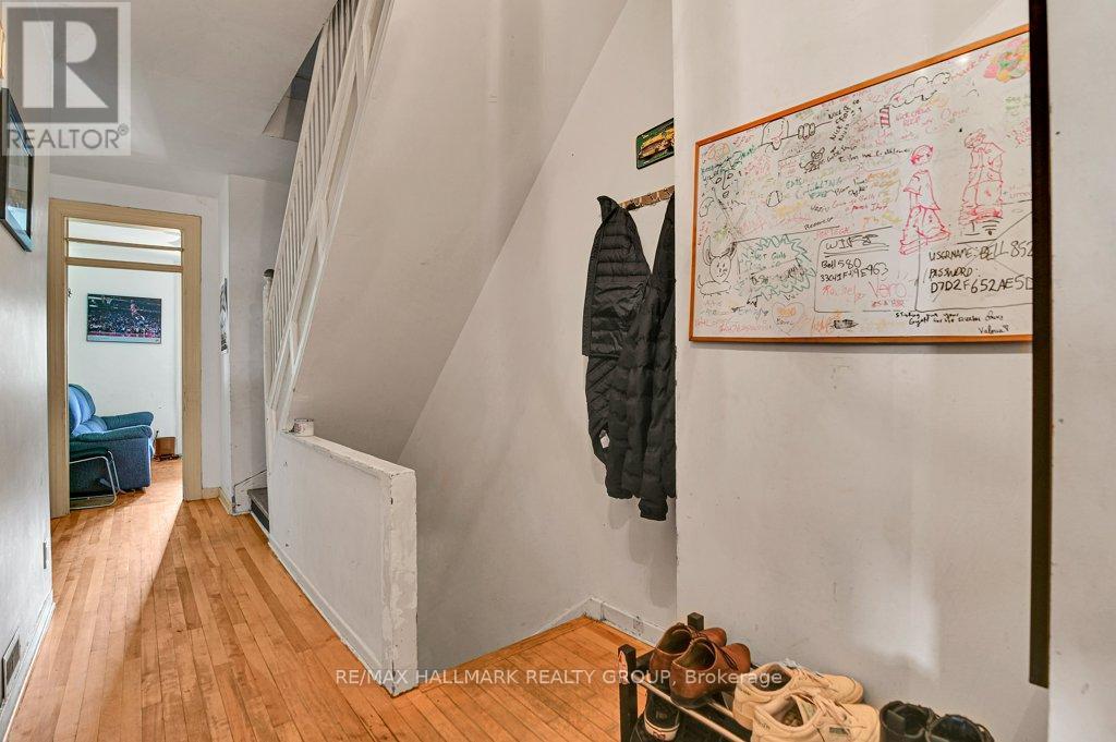 Photo 13 of 255 Fifth Avenue, Ottawa ON