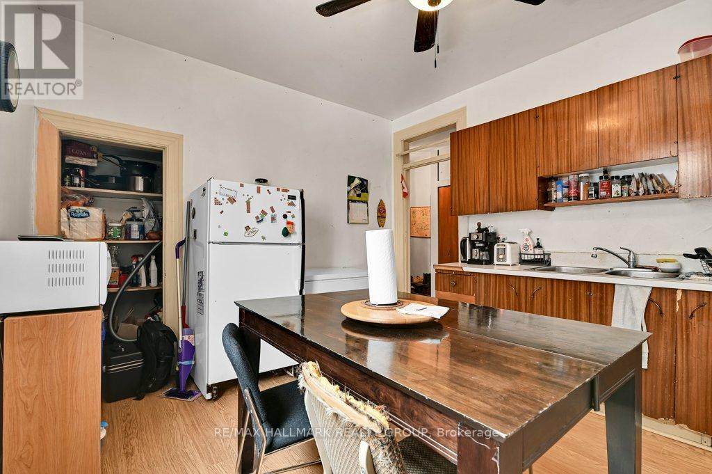 Photo 12 of 255 Fifth Avenue, Ottawa ON