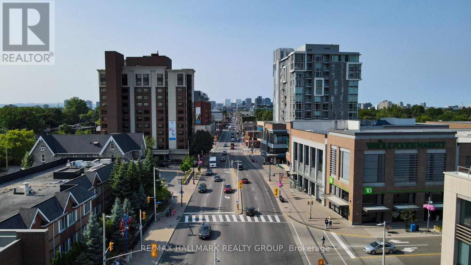 Steps to Bank Street with shops and restaurants.
