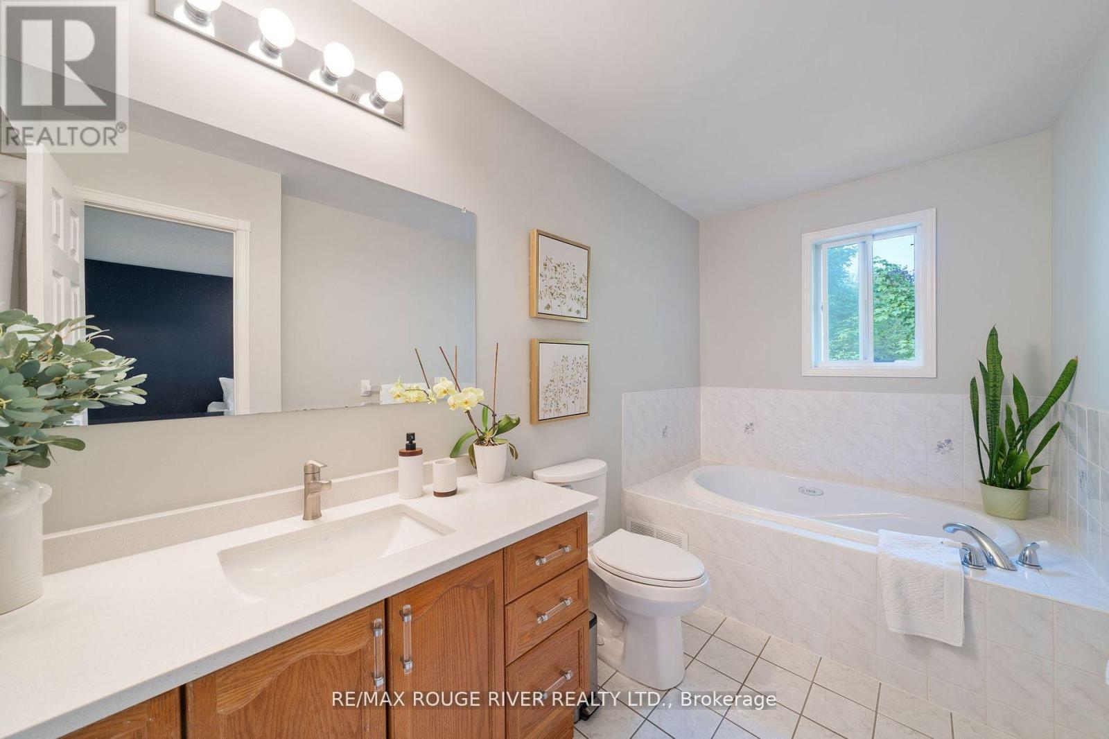 Photo 20 of 14 Deerfield Drive, Hamilton Township ON