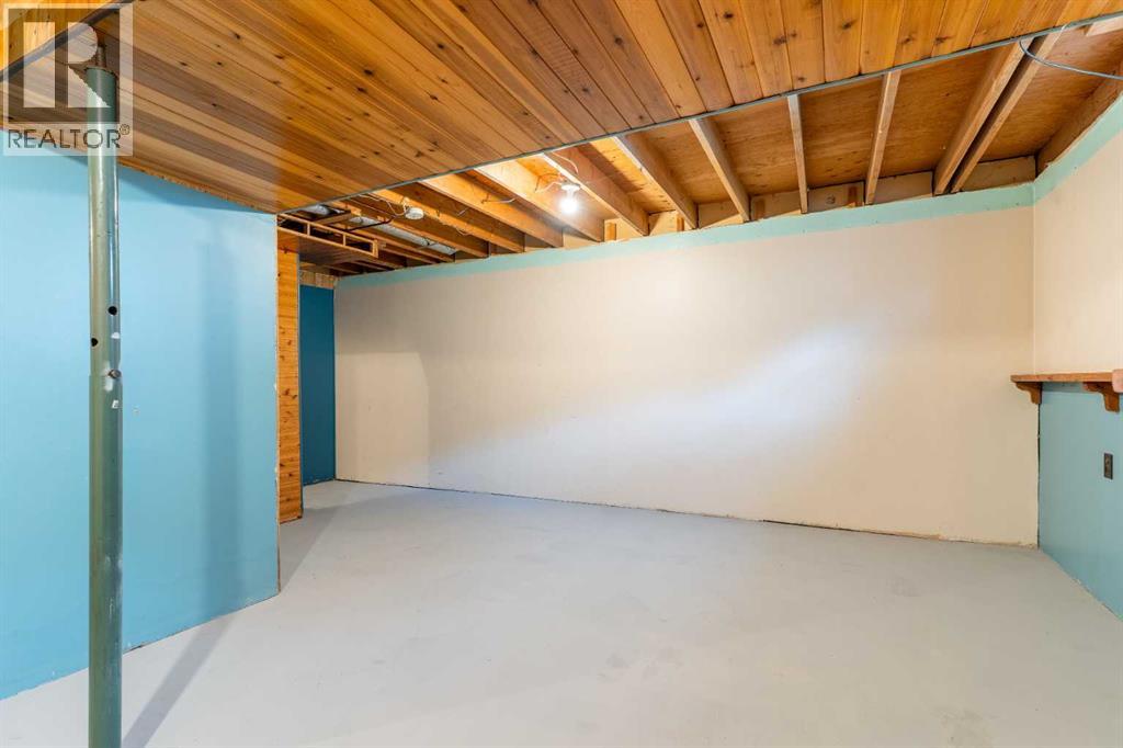 Single Family House for Sale in   Hubalta Road SE Dover Calgary 