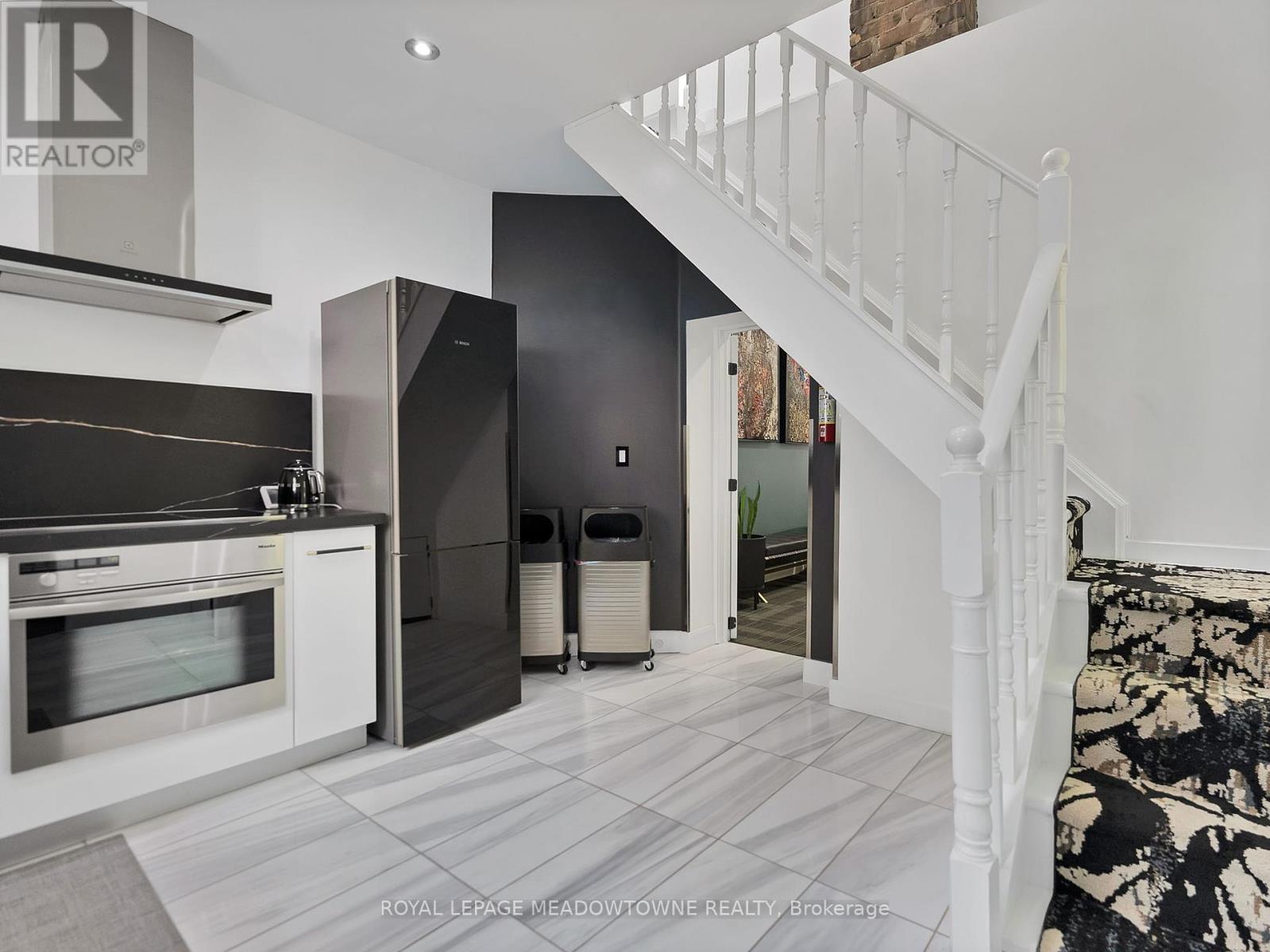 Photo 20 of 544 Richmond Street W, Toronto ON