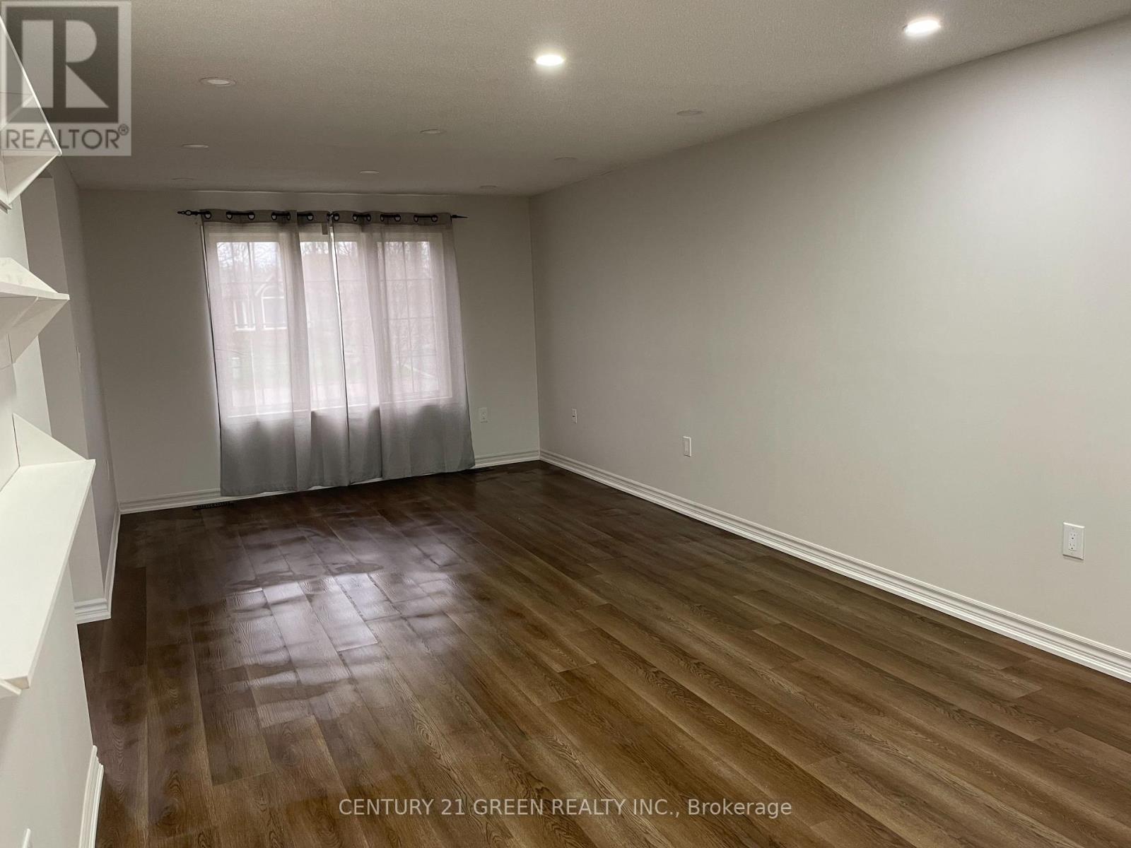 Photo 10 of 141 Columbia Road, Barrie ON