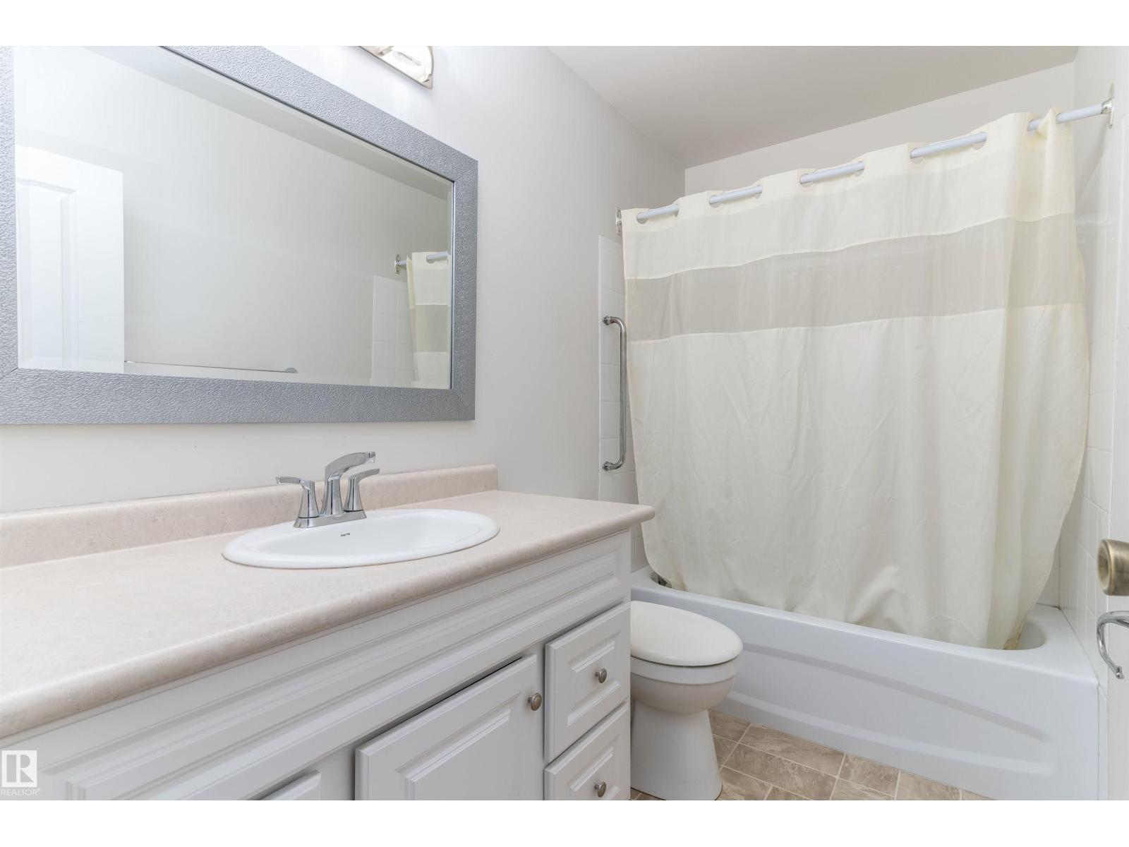 Photo 15 of 10762 164 St Nw, Edmonton AB