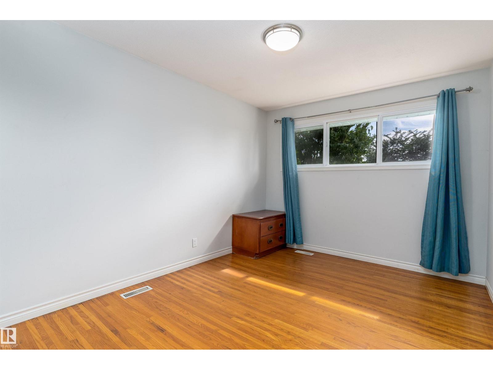 Photo 20 of 10762 164 St Nw, Edmonton AB