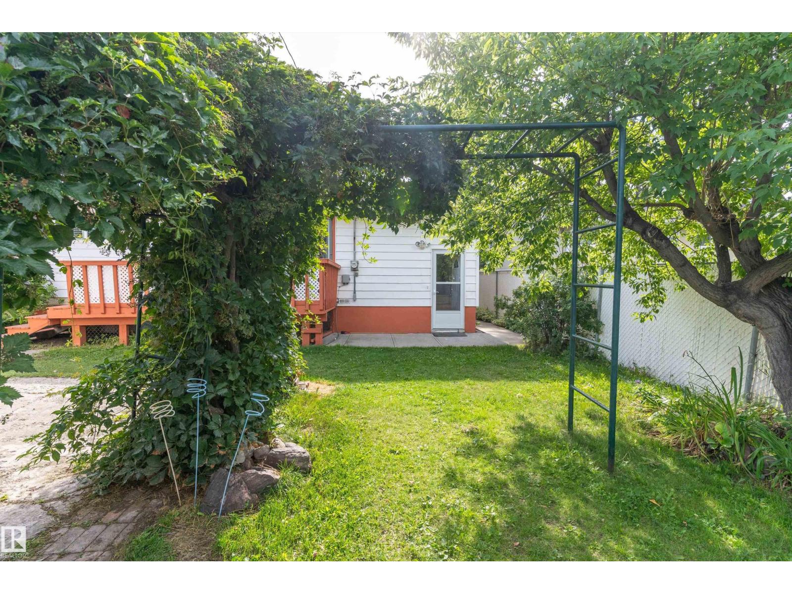 Photo 42 of 10762 164 St Nw, Edmonton AB