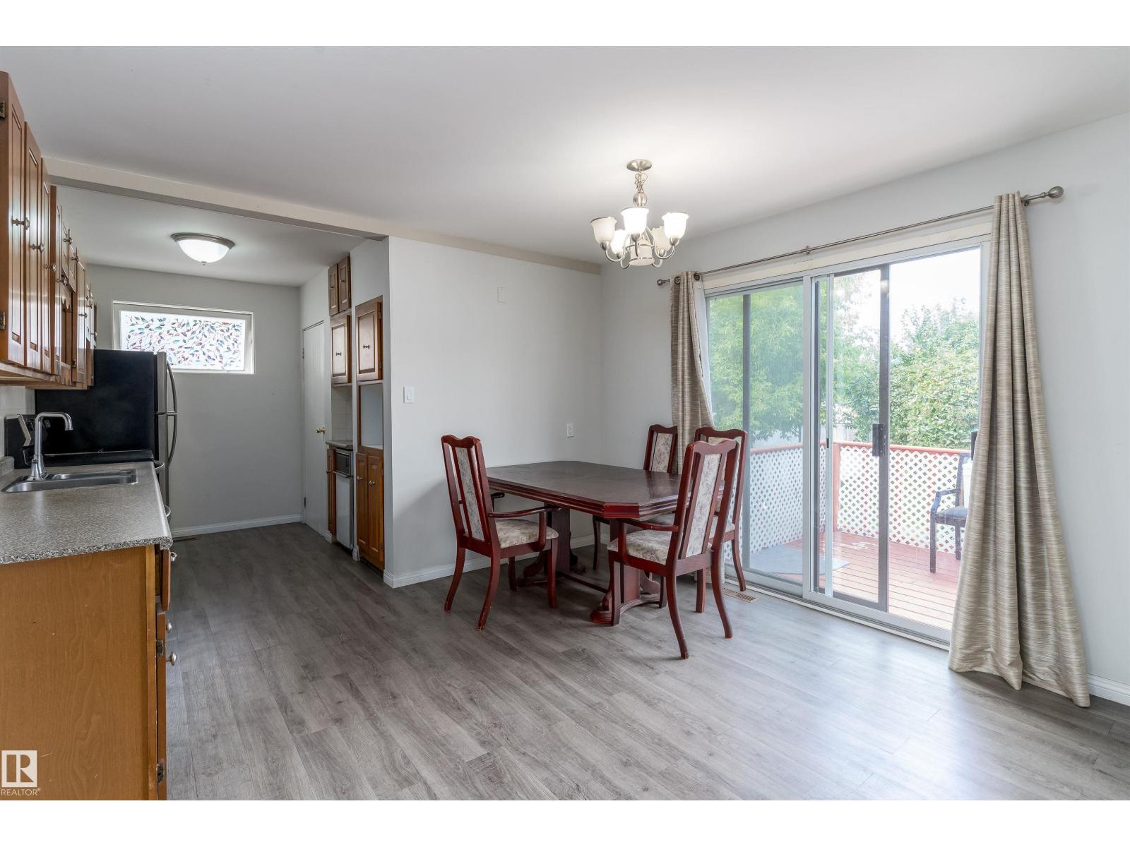 Photo 8 of 10762 164 St Nw, Edmonton AB