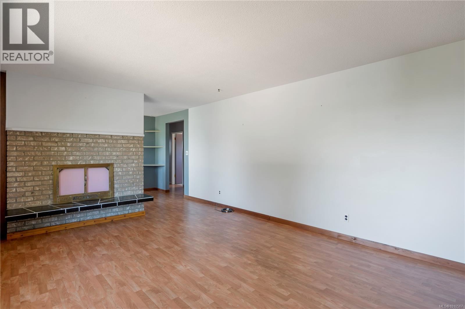 425 Evergreen Rd, Campbell River
