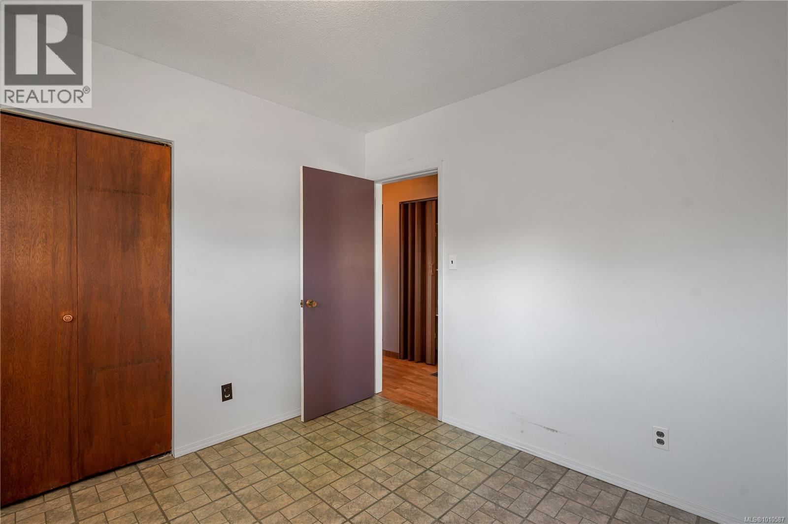 425 Evergreen Rd, Campbell River