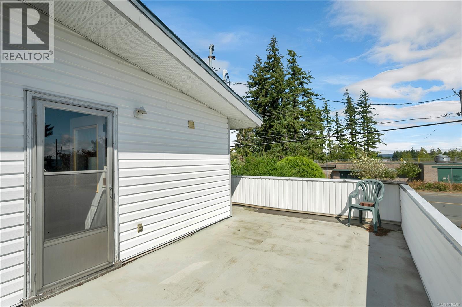 425 Evergreen Rd, Campbell River