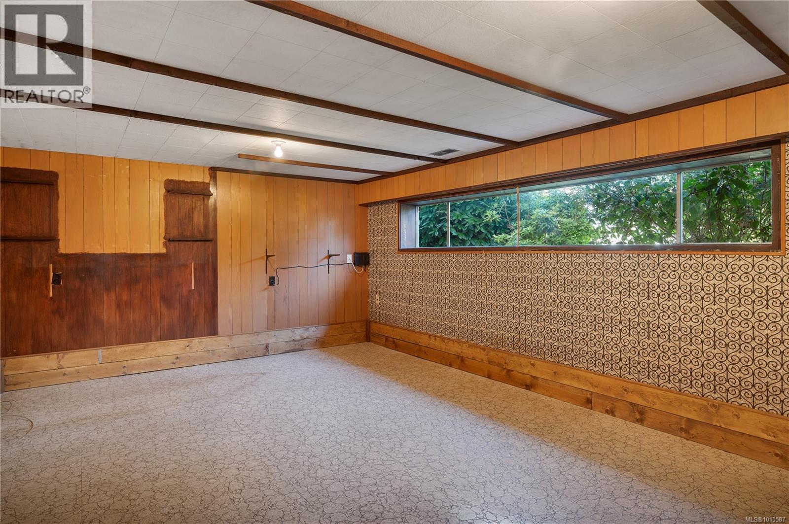 425 Evergreen Rd, Campbell River