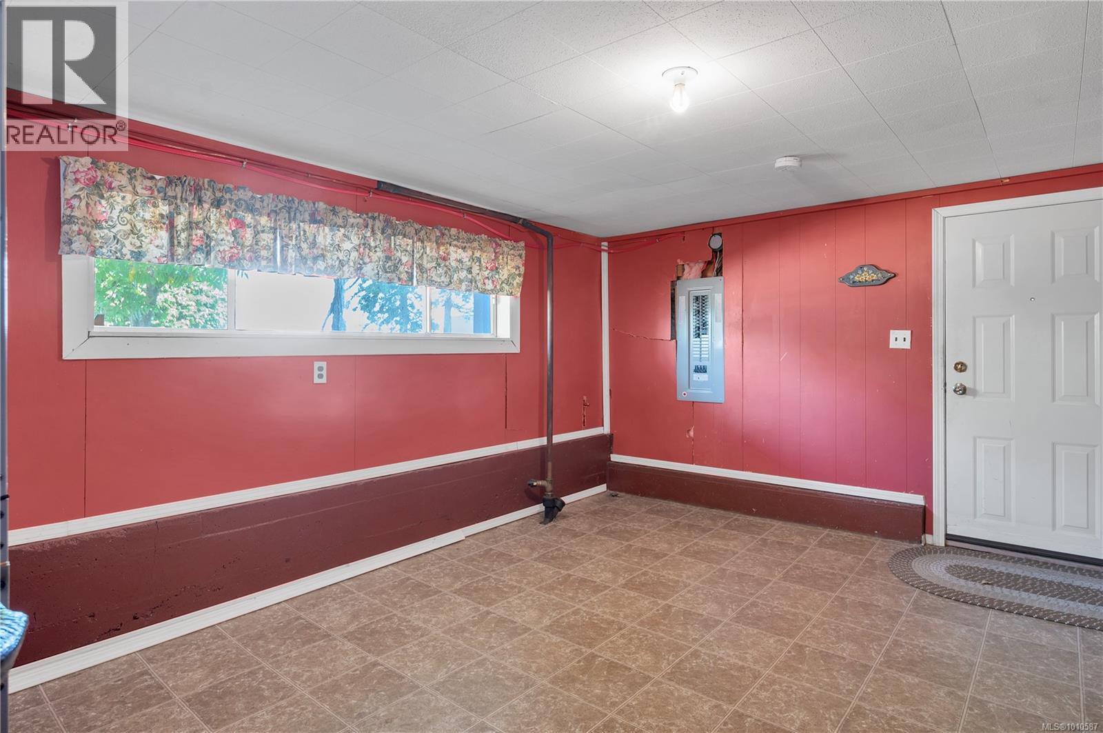 425 Evergreen Rd, Campbell River