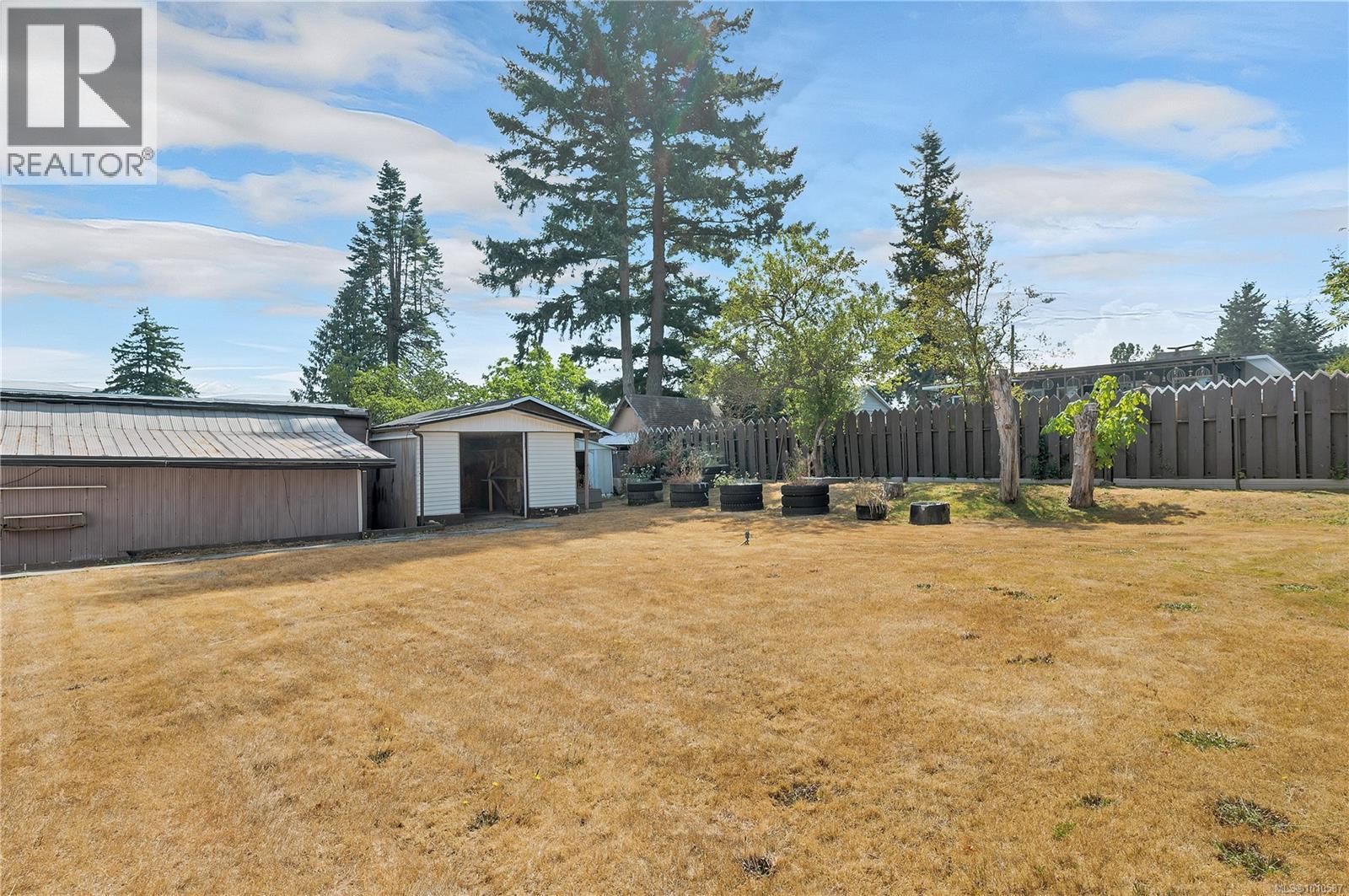 425 Evergreen Rd, Campbell River