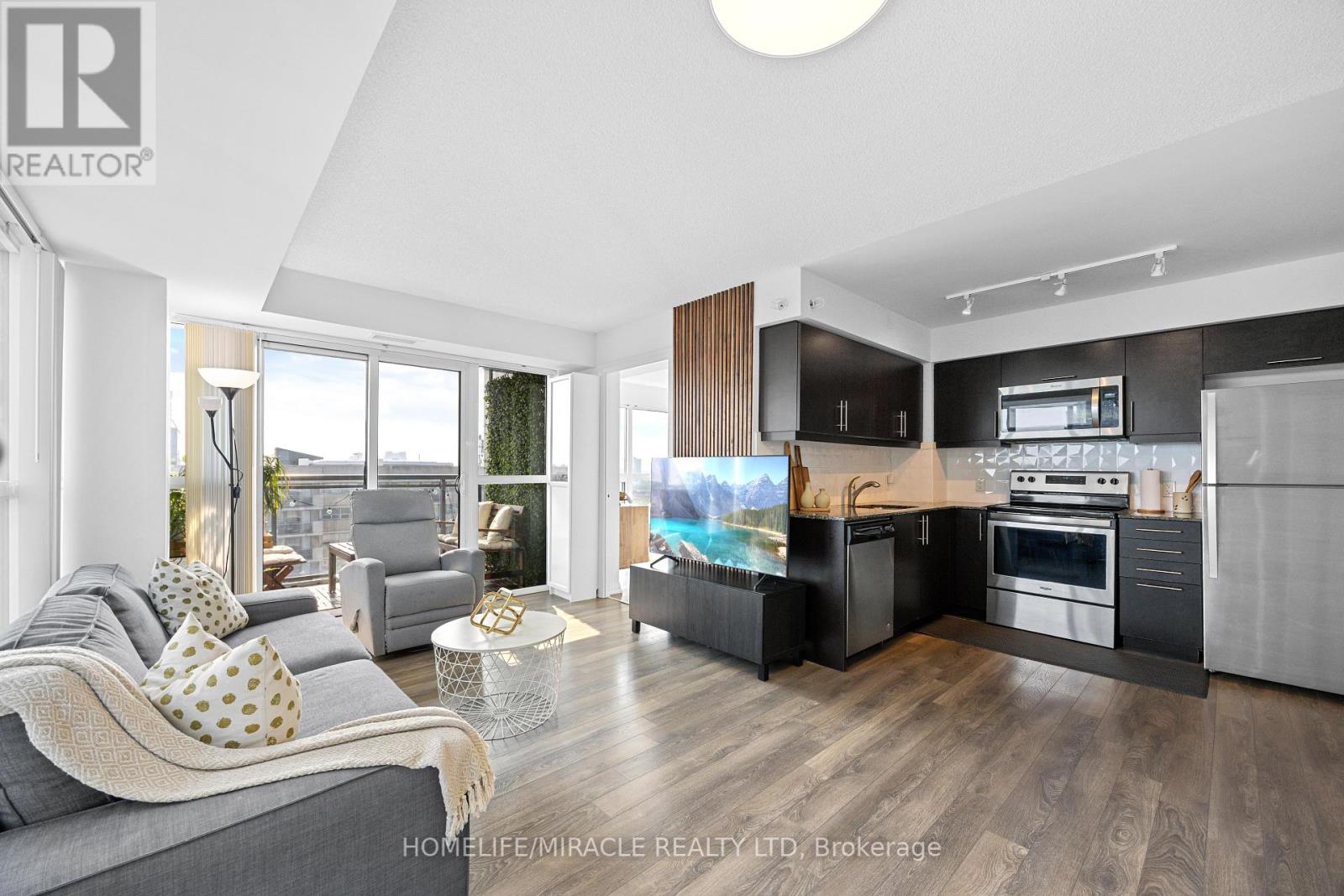 Photo 13 of 2002 30 Meadowglen Place, Toronto ON
