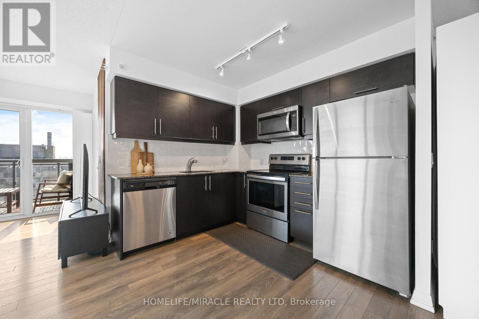 Photo 8 of 2002 30 Meadowglen Place, Toronto ON